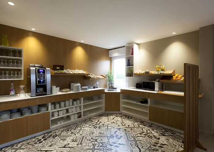 Alysson Hotel